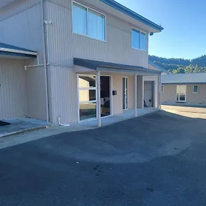 Ferrylink Hotel